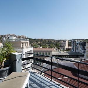 Psirri 1BR Loft with Acropolis View