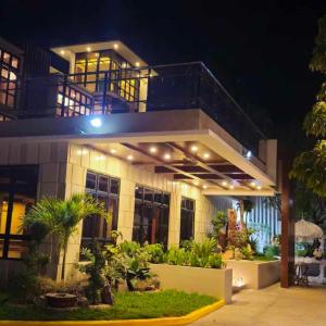 The Lumber Hotel and Resort