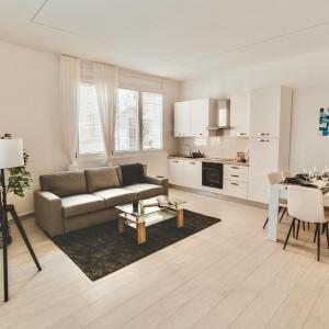 Exclusive Luxury Home with Private Parking