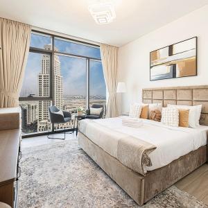 Palace Residences 2BR with Stunning Creek Views