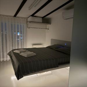 Idealapartments LLC Penthouse