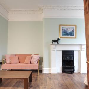 Stylish Fringe Flat Near Leith Walk Fast Wi-Fi & Self Check-In