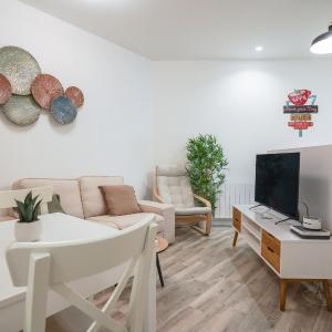 Modern and Cozy-3 Bedrooms 1 Bathroom-Delicias