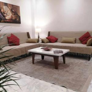 Joli appartement coquet Avec une réserve d'eau