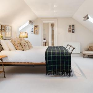 Super Central - Georgian Double Upper Flat with Castle Views in New Town
