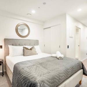 Full amenities 1-bedroom studio in CBD with pool