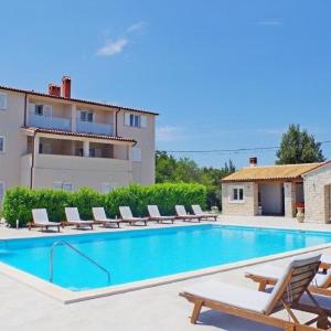 Ferienwohnung in Rakalj mit Grill, Garten und Terrasse