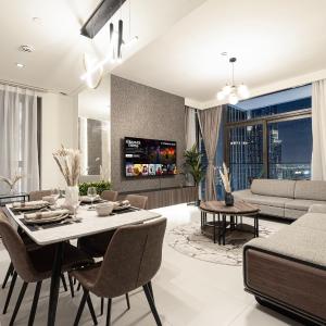 2BR Burj Khalifa partial View