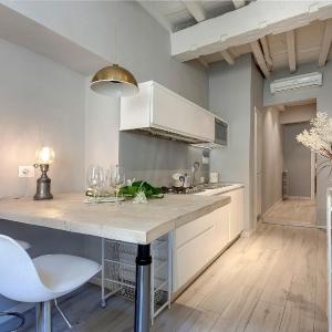 Jake & Francis Apartments by Mamo Florence