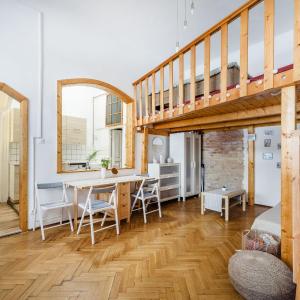 Brody Central Apartment