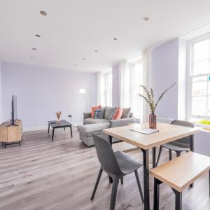 Modern Morris Mews - High Spec - 7 Guests