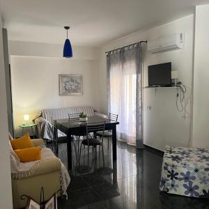 Casa vacanze Òikos Letojanni -Taormina mare