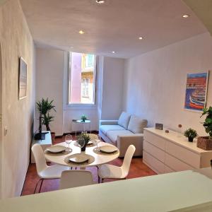 Sublime appartement 4P classé dans le Vieux-Nice