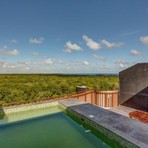 Ocean Views Luxury Community Private Rooftop Pool