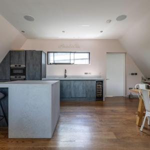 Penthouse of Old Piano Factory in Kentish Town - Homestay