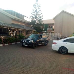 Diamond Lane Hotel