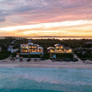 Luxurious Ocean Front Mansion in The Bahamas
