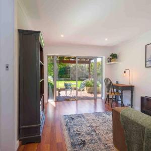 Lucys Place By Swan Bnb Management