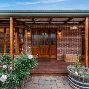 Hilltop Retreat, Water Views