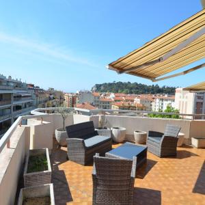 HELIANTHE - Superbe appartement avec terrasse vue mer et Château au Port de Nice