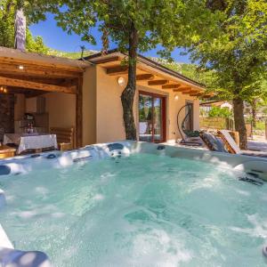 Nature Holiday Home