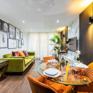 Crowne Views by Austin David Apartments