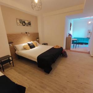 Tao House Golden