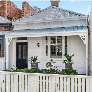 Albert Park Bespoke Brilliance 4Bed 2Bath