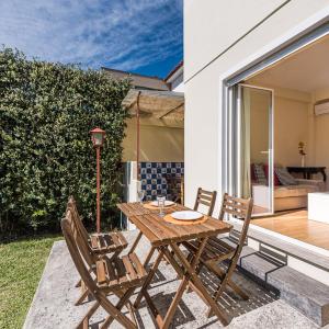 GuestReady - City & Beach Garden Home