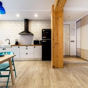 Chic y renovado loft en la playa