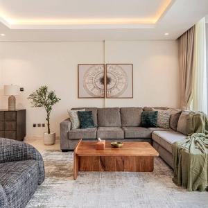 #140 Elegant 1BR with Burj Khalifa View in Business Bay