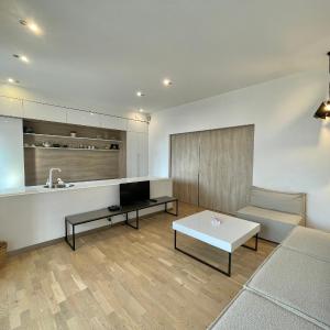 Metro apartment