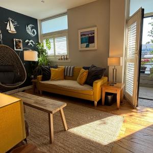 Glasgow Harbour Clyde Waterfront Apartment
