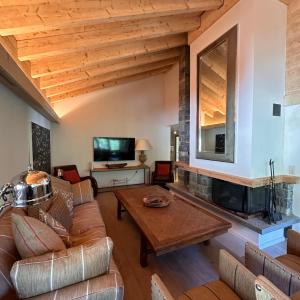 Turquino Loft - Duplex 4 Bedroom Chalet in Zermatt