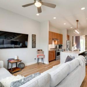 Edgehill Rooftop Lounge - Sleeps 10 - 2 King Suites