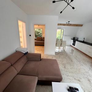 Dworskiego 74, Apartament 3