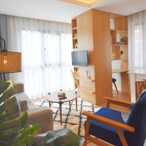 Brand New Apt With 2 Beds & Office