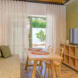 theopisti home