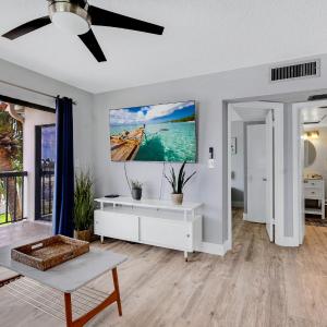 Great 1 bedroom 1 bath condo with heated pool