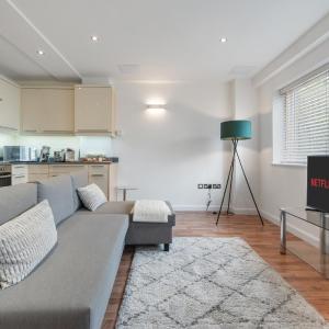 Bright & Modern Apartment near Canary Wharf