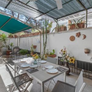 1 Bedroom Lovely Apartment In Roma