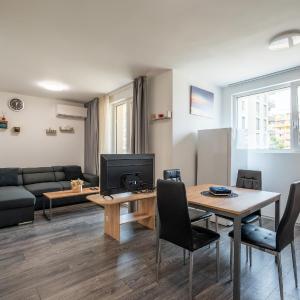 Cardinal Suite