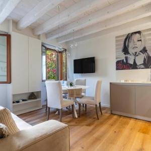 Angel's Luxury House