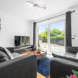 Modern spacious 2Bedroom Apartment Great! Location by Etihad ManCity stadium& coop Live Arena