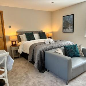 Russell Street- Studio Apartment