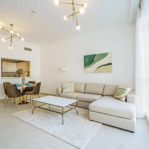 Seaside Elegance 1 BR Al Bateen