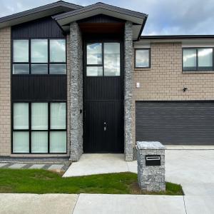Extra-Large Brand-New House, Over 400sqm