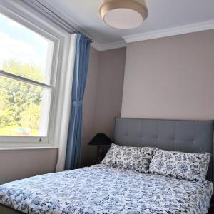 New refurbished one bed flat in the West London