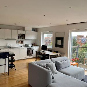Modern, spacious entire apartment in amazing location
