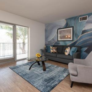 Two bedroom suite in Hollywood!